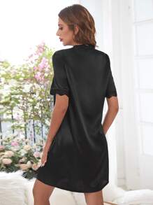 SHEIN Váy ngủ satin cài nút phía trước viền ren Luxeloungewear - màu đen - Xem 2