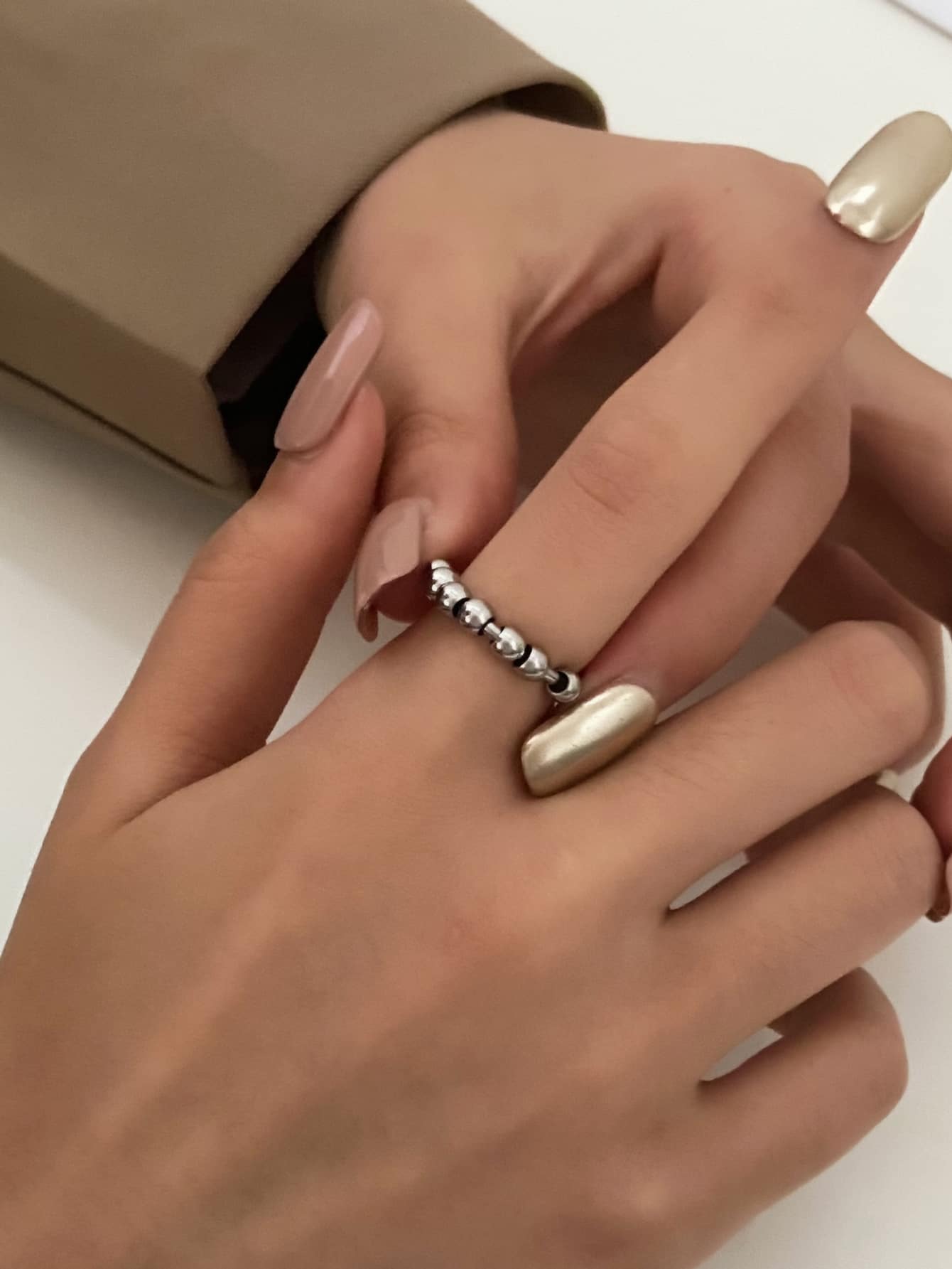 1 件女士减压旋转珠坐立不安环，时尚珠宝配饰，适合日常佩戴 - 銀色 - 查看 1