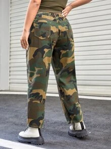 Plus Camo Print Slant Pocket Mom Fit Jeans - Multicolor - View 2