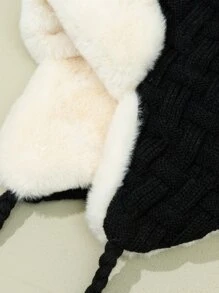 Two Tone Pompom Decor Plush Lined Trapper Hat - Multicolor - View 3