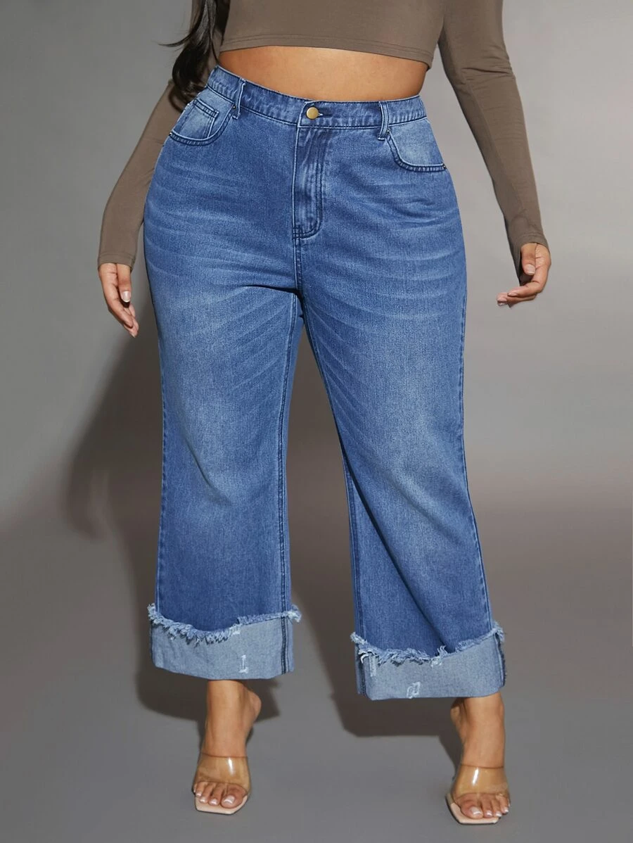 SHEIN Plus Raw Cut Roll Hem Straight Leg Jeans - Medium Wash - View 1