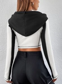 SHEIN EZwear 撞色字母頂針貼布細節插肩袖短款連帽衫