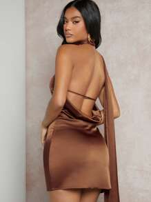 SHEIN BAE 打褶細節露背緞面掛脖洋裝 - 咖啡棕 - 查看 2