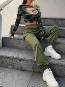 SHEIN EZwear Bộ đồ hai mảnh nữ Cắt ra Đắp vá Túi Lá thư Ngụy trang Giải trí - Nhiều màu - Xem 4