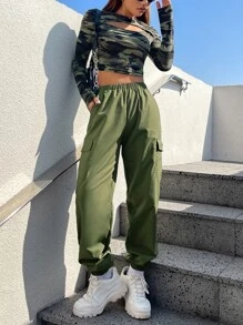 SHEIN EZwear Bộ đồ hai mảnh nữ Cắt ra Đắp vá Túi Lá thư Ngụy trang Giải trí - Nhiều màu - Xem 6