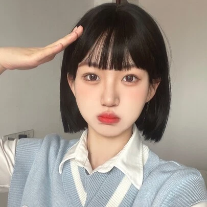 1顶合成耐热直发短波波头假发，带刘海，12英寸长，纤维材质，适合日常佩戴，自然逼真。