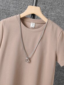 SHEIN 男孩字母補丁細節T恤無項鏈 - 卡其色 - 查看 3