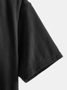 SHEIN 男孩人像和日文字元圖案T恤 - 黑色 - 查看 4