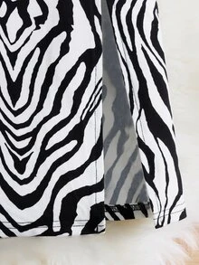 SHEIN Girls Zebra Striped Split Hem Skirt - Black and White - View 3