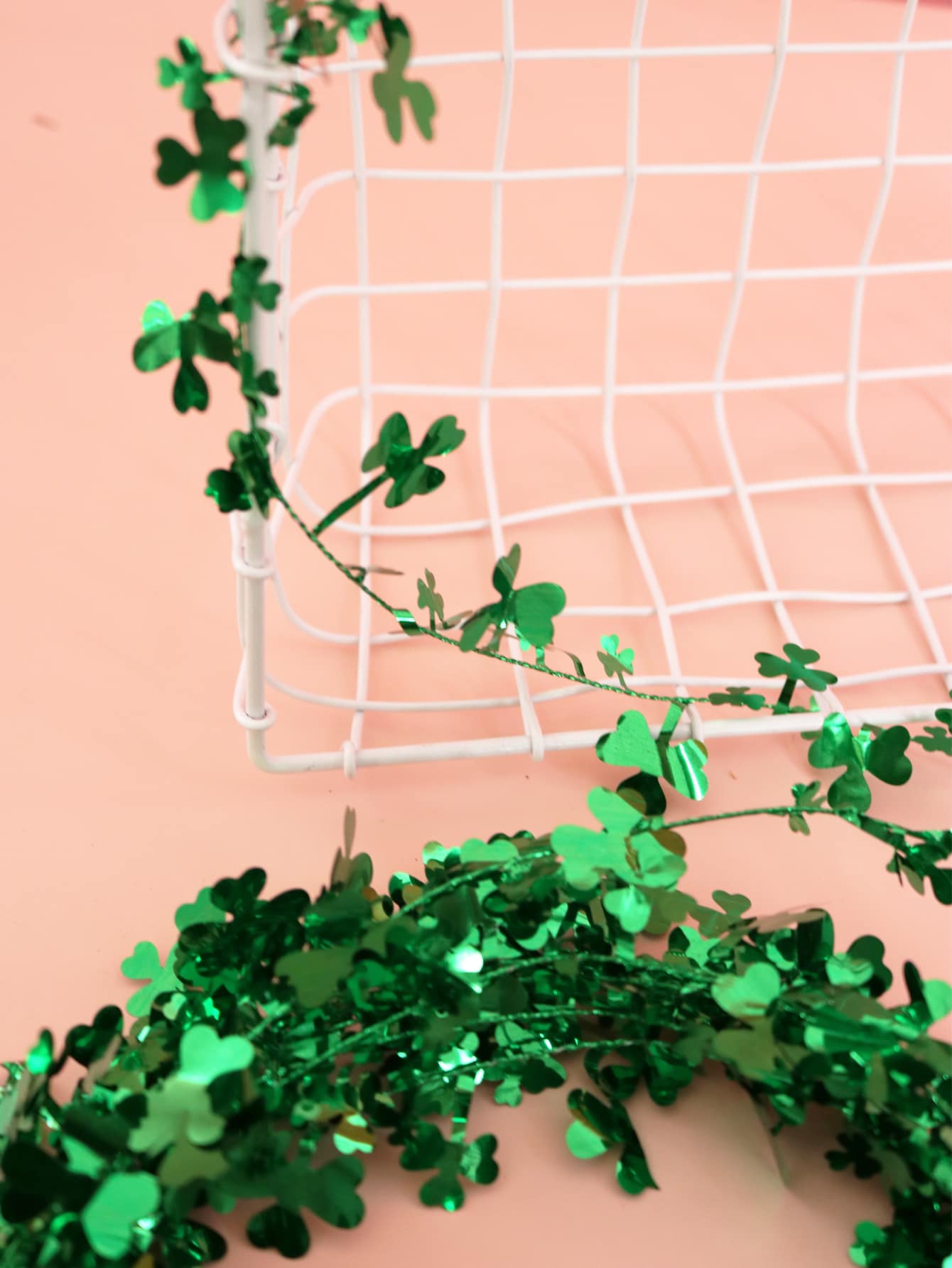 1pc Clover Decor Tinsel Twist Garland - Green - View 1