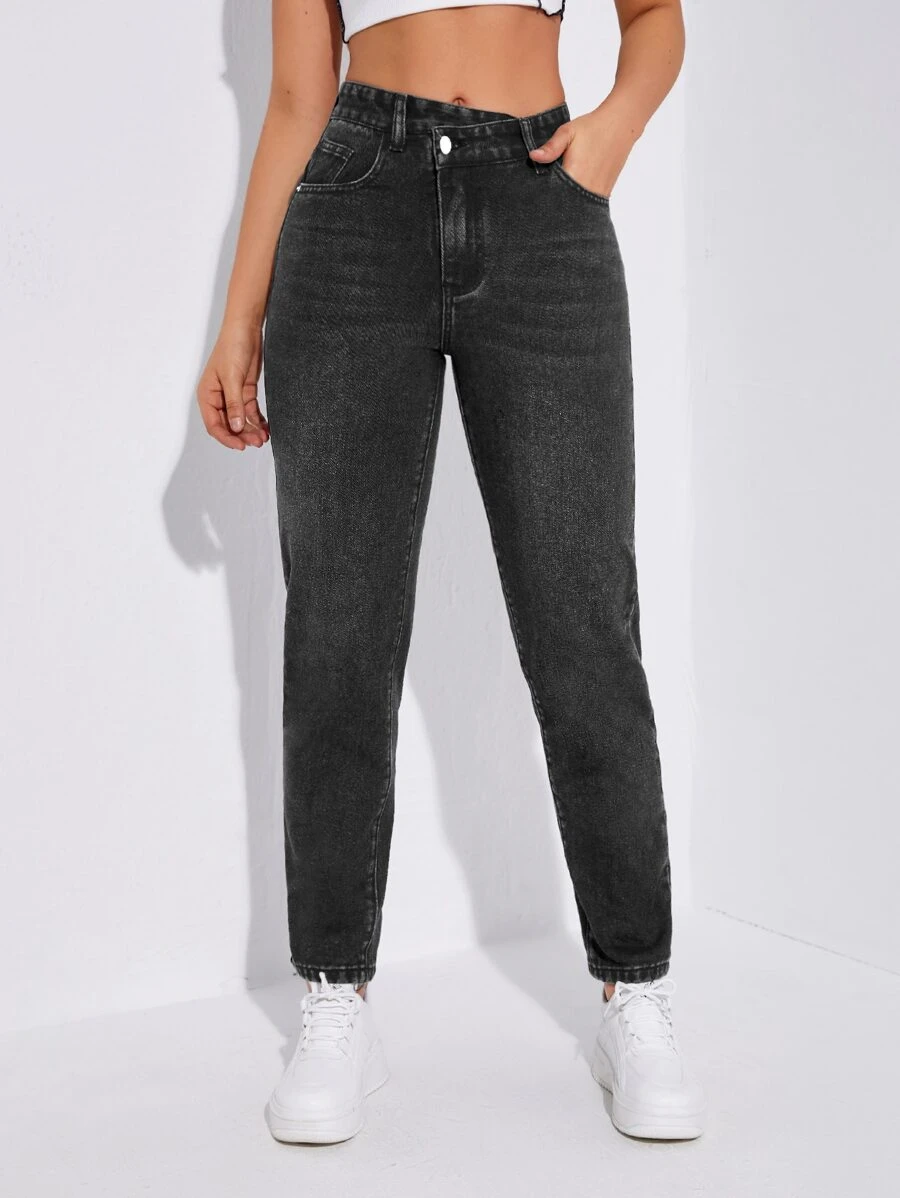 High Waist Mom Fit Jeans - Black - View 1