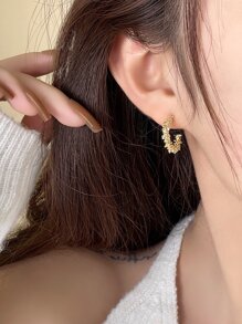 DAZY 紋理質感開口耳環 - 金黃色 - 查看 2
