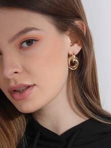 1 par de pendientes geométricos metálicos exagerados de estilo europeo y americano, adecuados para uso diario para mujeres - Amarillo Oro - Ver 1