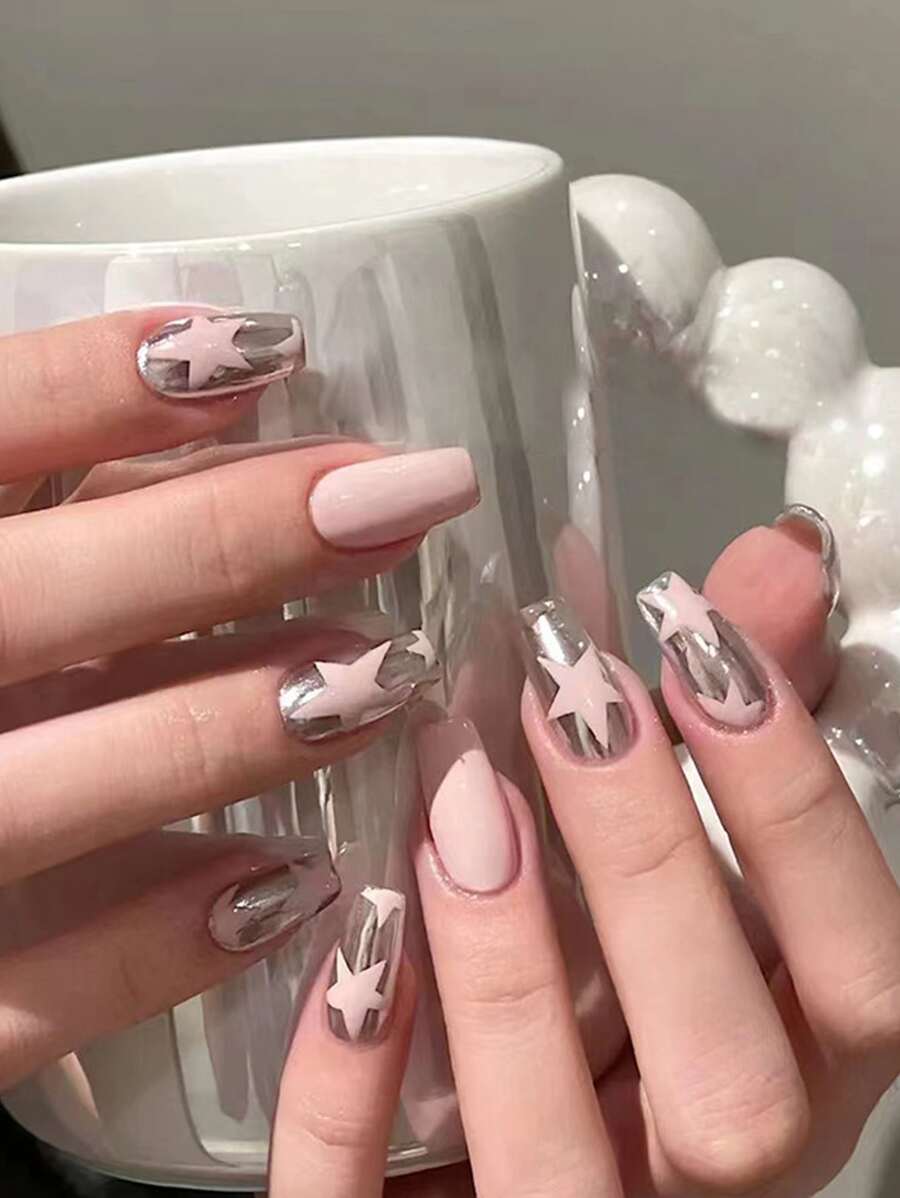 Ponte glamurosa con 24 uñas postizas cuadradas largas con patrón rosa helado y estrellas plateadas + 1 lima de uñas + 1 hoja de cinta adhesiva para mujeres y niñas. Suministros para uñas - Multicolor - Ver 1