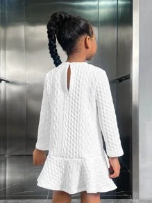 SHEIN Toddler Girls Cable Knit Ruffle Hem Smock Dress With Bag - White - View 2