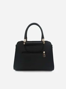 Bolsa cuadrada con patrón de cuadros con diseño de letra