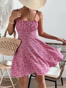 SHEIN VCAY Vestido de tirantes con estampado floral de hombros con cordón pecho con fruncido bajo con fruncido - Rosa Fucsia - Ver 1