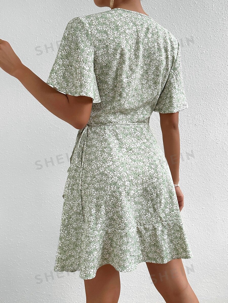 SHEIN Clasi Robe portefeuille ?� imprim?� floral manches papillon ?� n??ud | Mode en ligne | SHEIN 