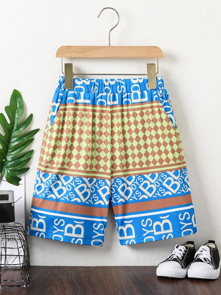男孩棋盤格和字母圖案斜口袋短褲