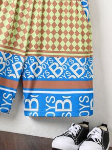 男孩棋盤格和字母圖案斜口袋短褲