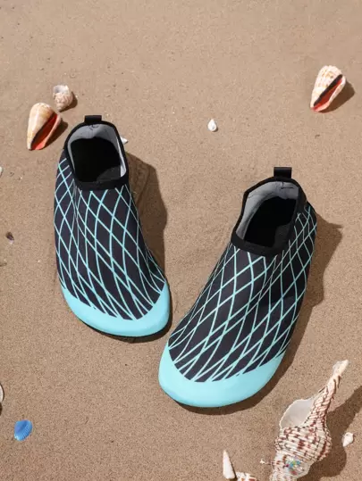 Geometric Print Slip-On Aqua Socks, Women Water Shoes