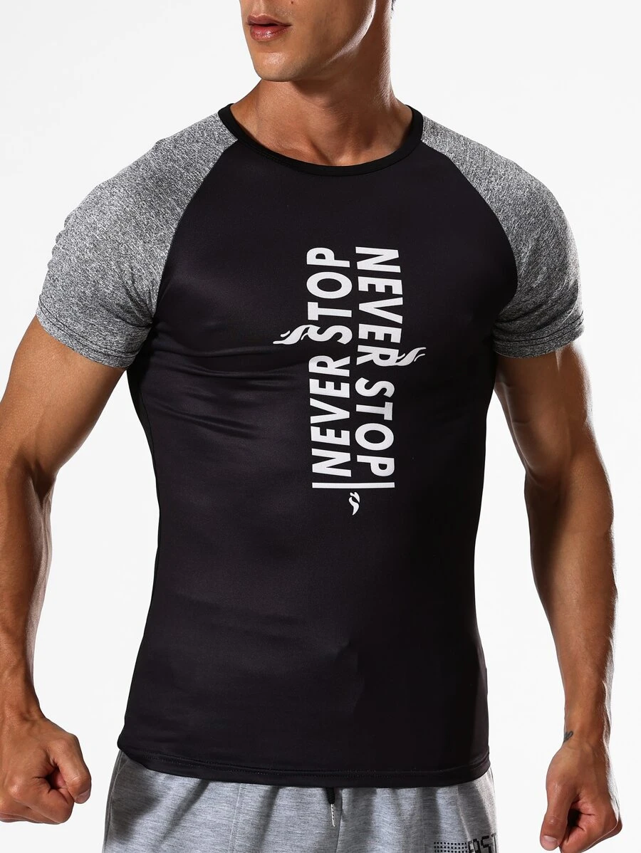 Hombres Camiseta deportiva con estampado de letra de manga raglán - Negro - Ver 1