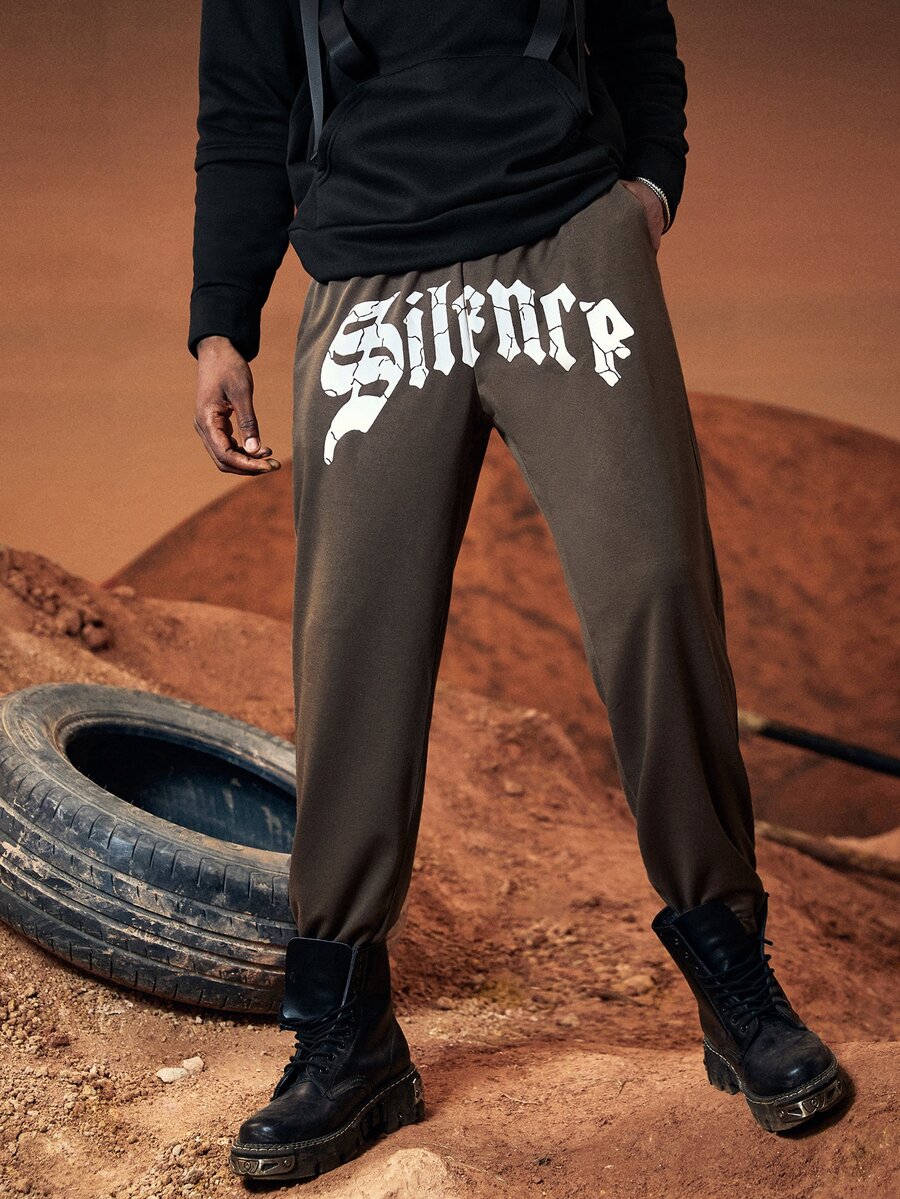 ROMWE MEN Hombres Pantalones deportivos con estampado de letra - Café integral - Ver 1