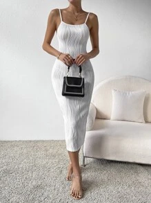 Chiquease Vestido ajustado de tirantes unicolor