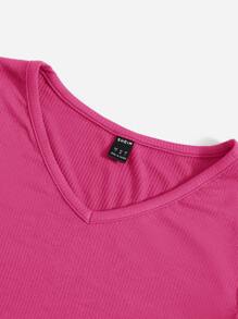 SHEIN EZwear V領螺紋針織素色T恤 - 玫紅色 - 查看 3