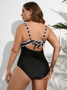 SHEIN Swim Curve Summer Beach Plus Striped Twist Push Up One Piece Swimsuit - Black and White - View 2