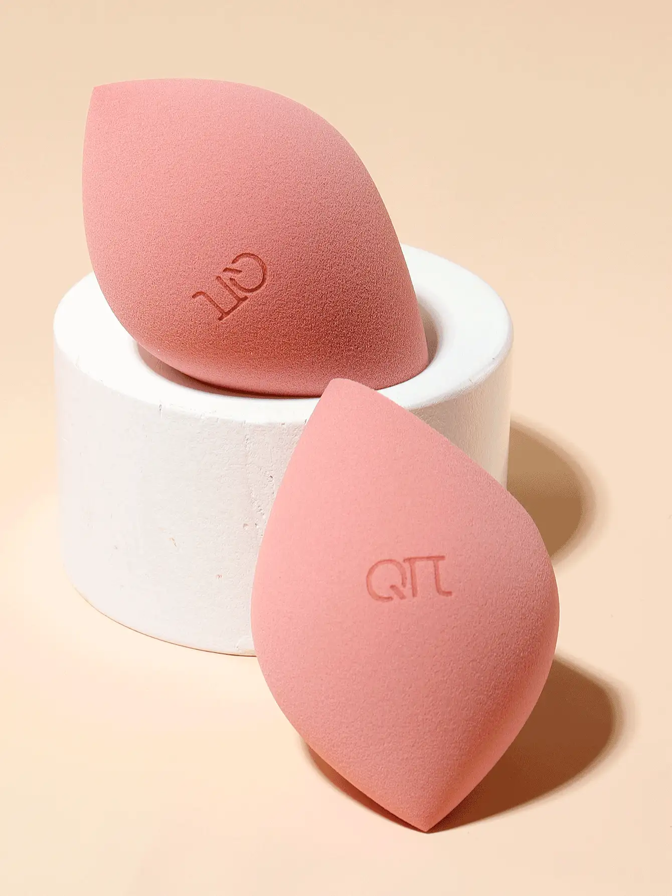 2个字母图案化妆海绵，干湿两用化妆蛋，2个柔软化妆海绵，日常妆容，轻松上妆，化妆品，便宜，房间装饰，梳妆台，旅行，卧室，化妆配件，粉扑，美妆蛋，散粉扑，化妆海绵，便宜，圣诞礼物，化妆品，化妆工具，便宜货，礼物，女士礼物，圣诞礼物 - 西瓜粉 - 查看 3
