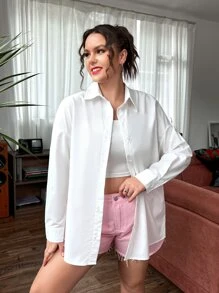SHEIN EZwear قميص بجرافيك شعار ورسوم متحركة منخفض الاكتاف مقاس كبير