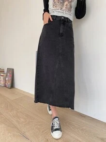DAZY Chân váy denim cạp cao, xẻ lưng, gấu váy cắt thô - màu đen - Xem 9