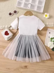 女小童黑色和白色休閒網紗透視洋裝帶字母圖案和短褲套裝適合夏天 - 黑與白 - 查看 2