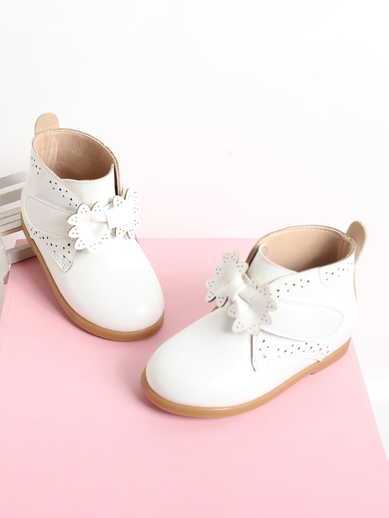 Girls Bow Decor Hollow Out Boots - White - View 1
