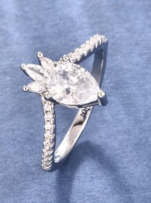 Anillo con diseño de diamante de imitación - Plateado - Ver 1