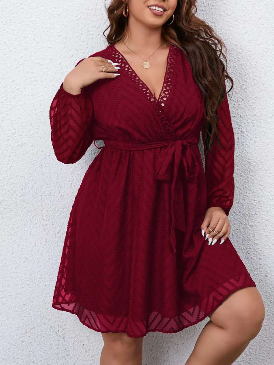 SHEIN Clasi Vestido con cinturón de cheurón jacquard con encaje - Burdeos - Ver 1