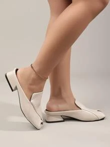 Sandalias planas con diseño de puntada con tacón grueso