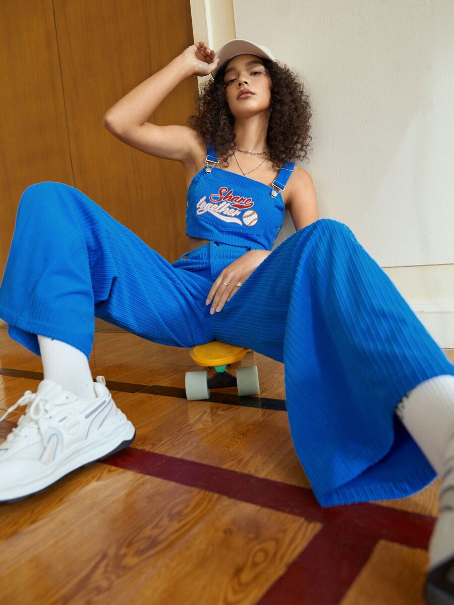 SHEIN EZwear 字母刺繡吊帶上衣和斜口袋長褲