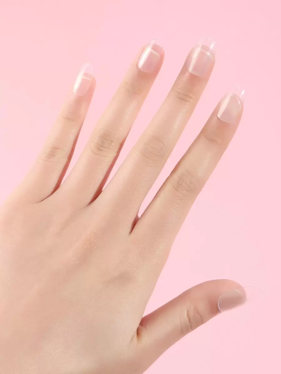 Instantly Upgrade Your Look with 500pcs Short Oval Transparent Fake Nail For Home DIY Nail Salon Nail Extension - Clear - View 1