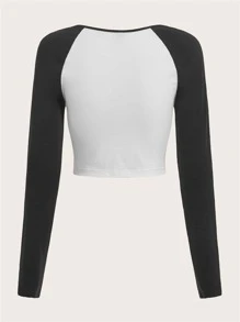 SHEIN EZwear 字母圖案缺口領插肩袖短款T恤 - 黑與白 - 查看 2