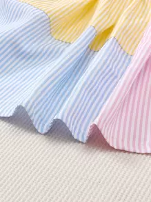 SHEIN Vintaside Kids 寶寶女孩條紋印花彩塊荷葉袖襯衫裙配飾品袋 - 彩色 - 查看 4