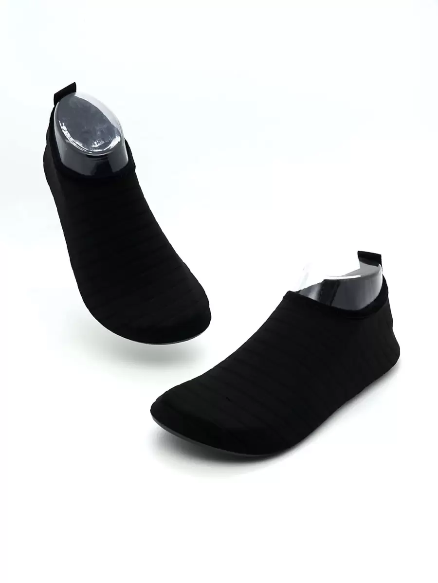 Men Minimalist Slip On Aqua Socks Men Vacation