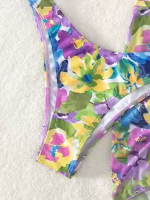 SHEIN Swim 夏日沙灘花卉印花三角比基尼套裝，配沙灘裙和頭巾 - 彩色 - 查看 6