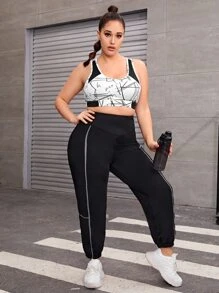 Plus Graphic Print Crop Sports Bra - Black and White - View 3