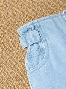 Young Girl Adjustable Waistband Tapered Joint Denim Jeans With Flower Bud Design