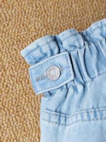Young Girl Adjustable Waistband Tapered Joint Denim Jeans With Flower Bud Design