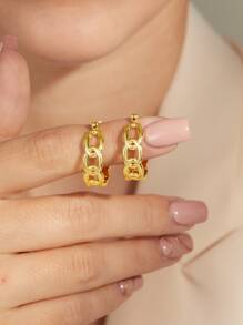 Chain Design Hoop Earrings - Yellow Gold - View 6