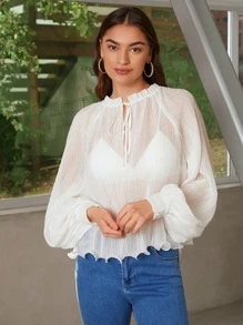 BizChic 繫帶領燈籠袖木耳邊上衣不附文胸