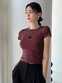 DAZY Star Print Crop Tee - Burgundy - View 4